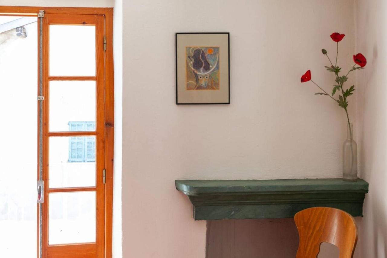 Sunny 1-Bed Apartment In Lovely Mountain Village La Brigue エクステリア 写真